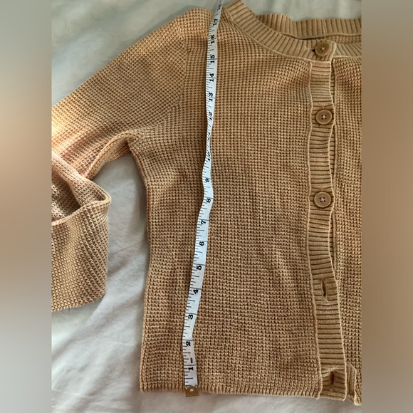 AmericanEagle waffle cropped lightweight cardigan crewneck gold/yellow medium - Picture 8 of 11